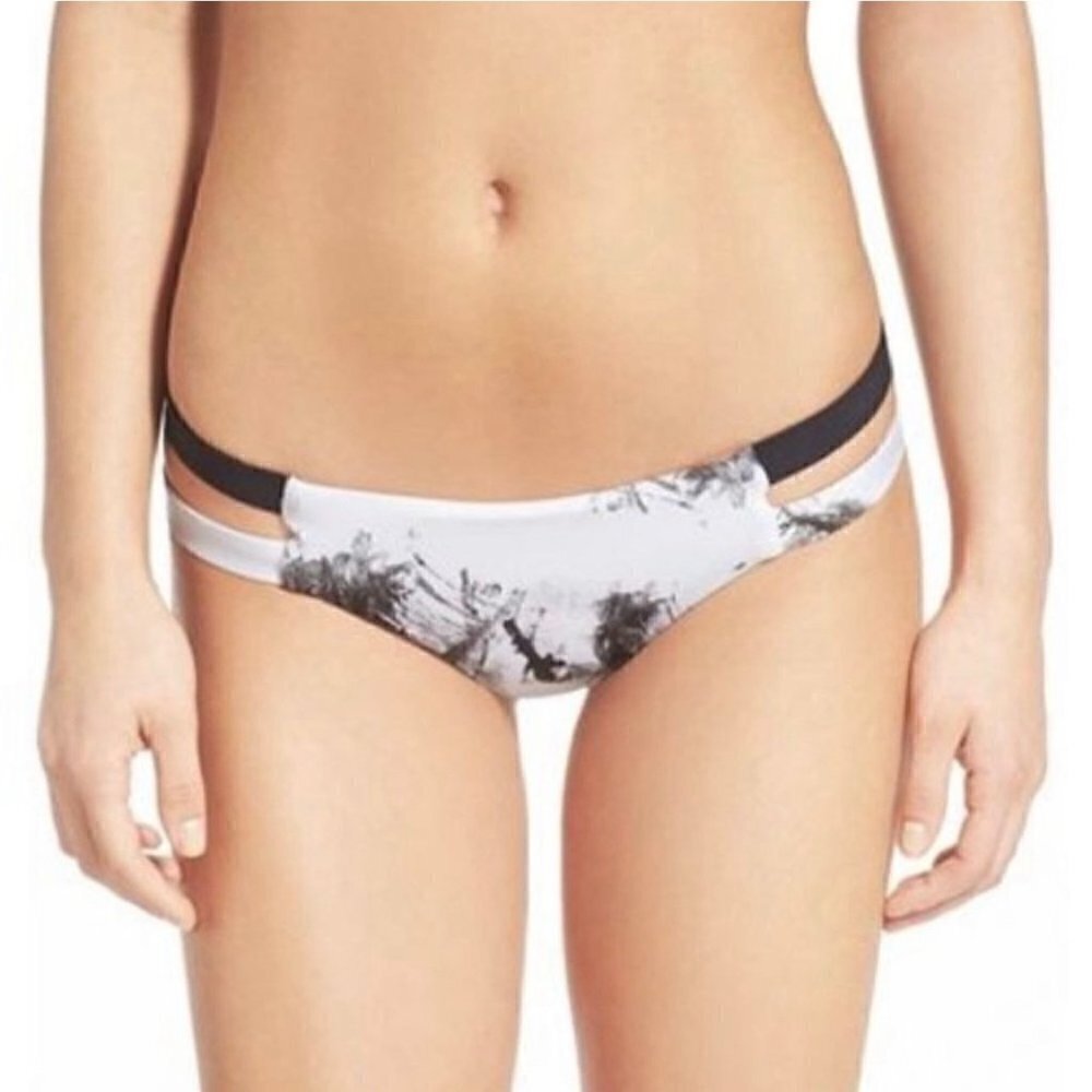 NWT Tavik Chloe Mini Cutout Swim Bottom in White Smudge - Medium